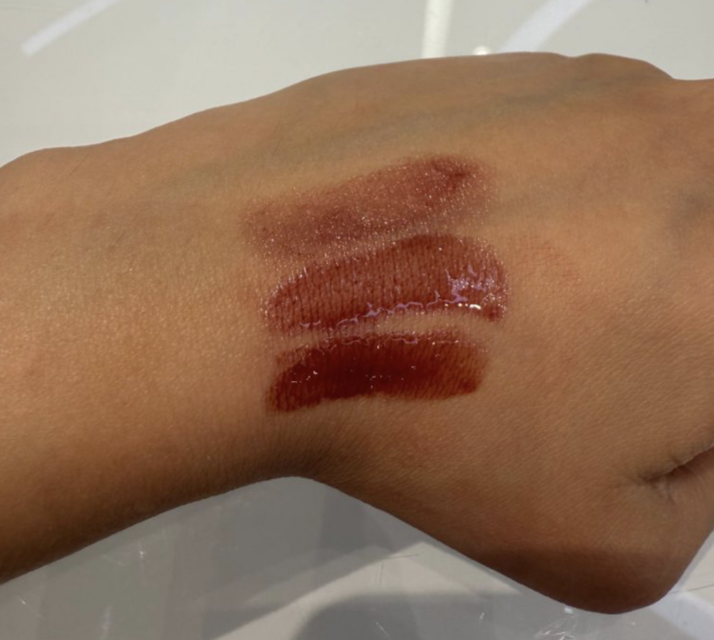 Clinique black honey swatch
Black honey gloss, black honey oil