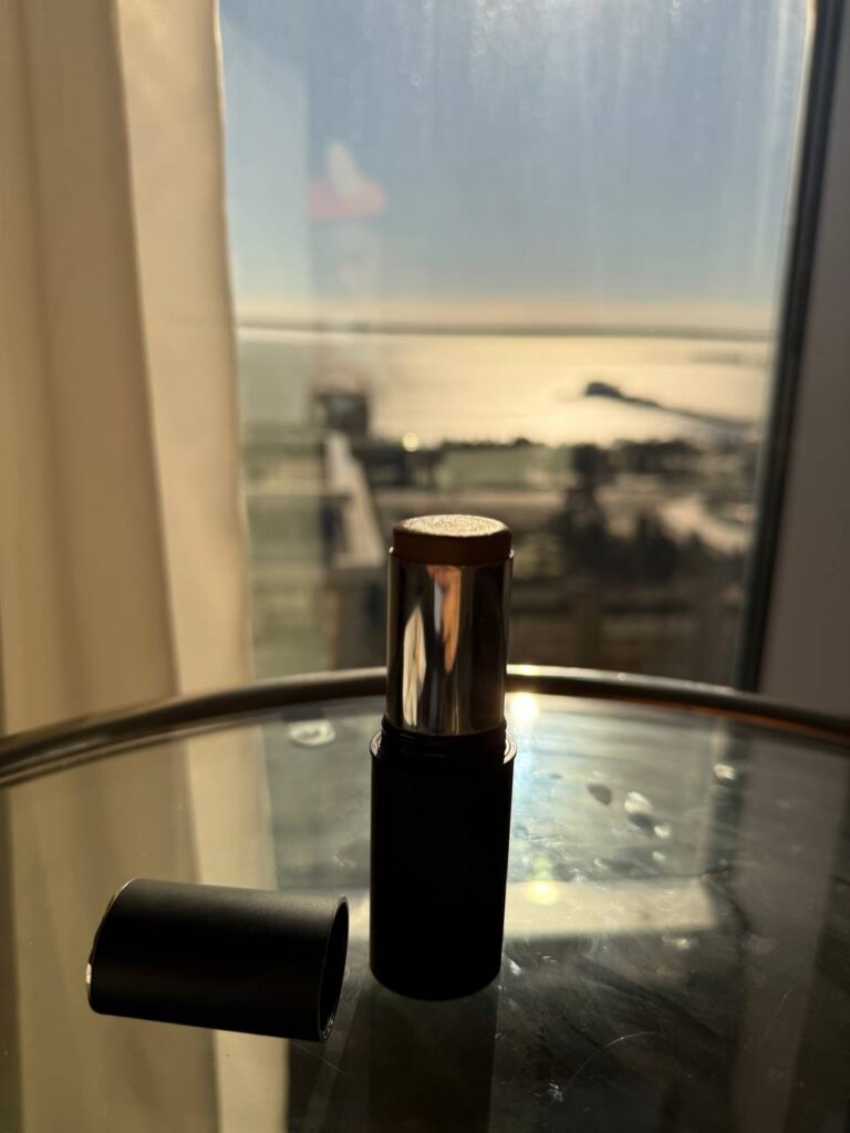dior contour stick shade in light, cool toned contour stick